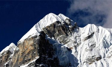 peak-of-mt-lobuche