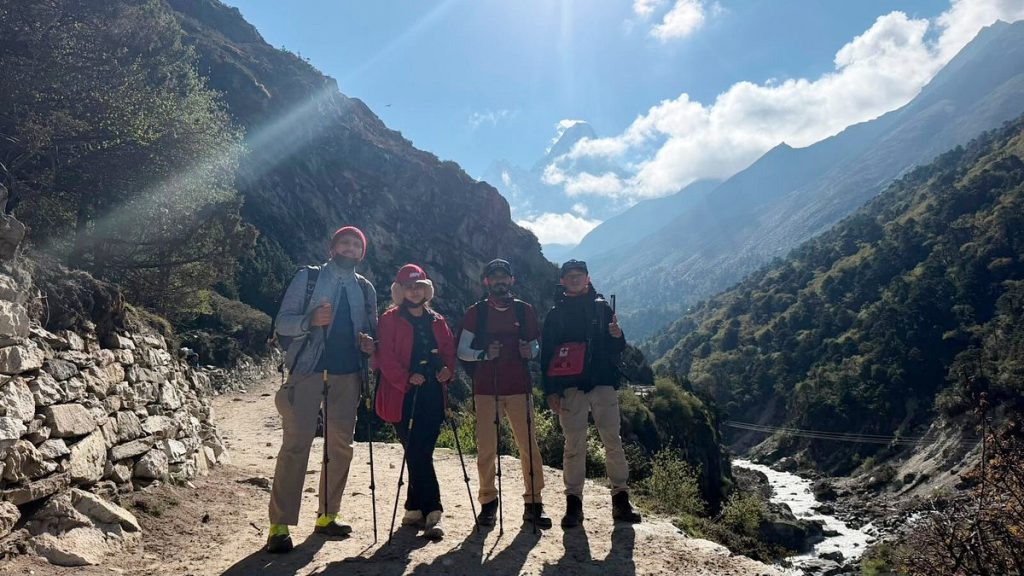 everest base camp 16 days
