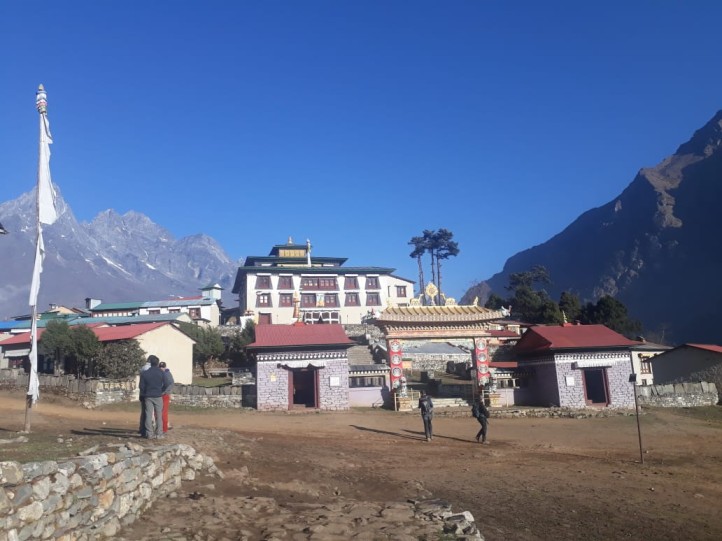 everest base camp 16 days